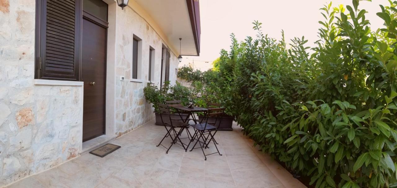 Eremo Del Dotto Aparthotel Alberobello Ruang foto